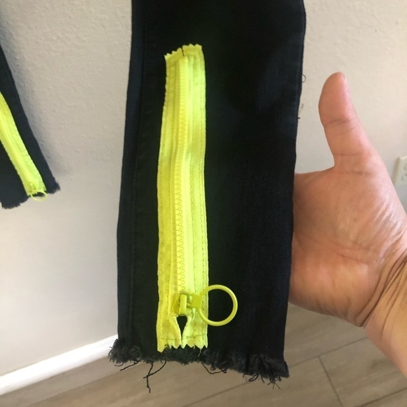 American Bazi Colored Zipper Skinny Fit Frayed Hem Black Jeans Size S - Picture 3 of 12